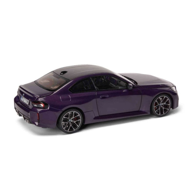 BMW M2 Miniatur in Sonderlackierung Twillight Purple