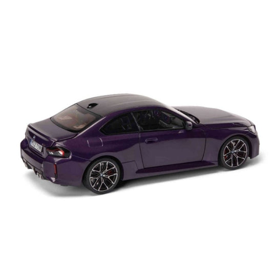 BMW M2 Miniatur in Sonderlackierung Twillight Purple
