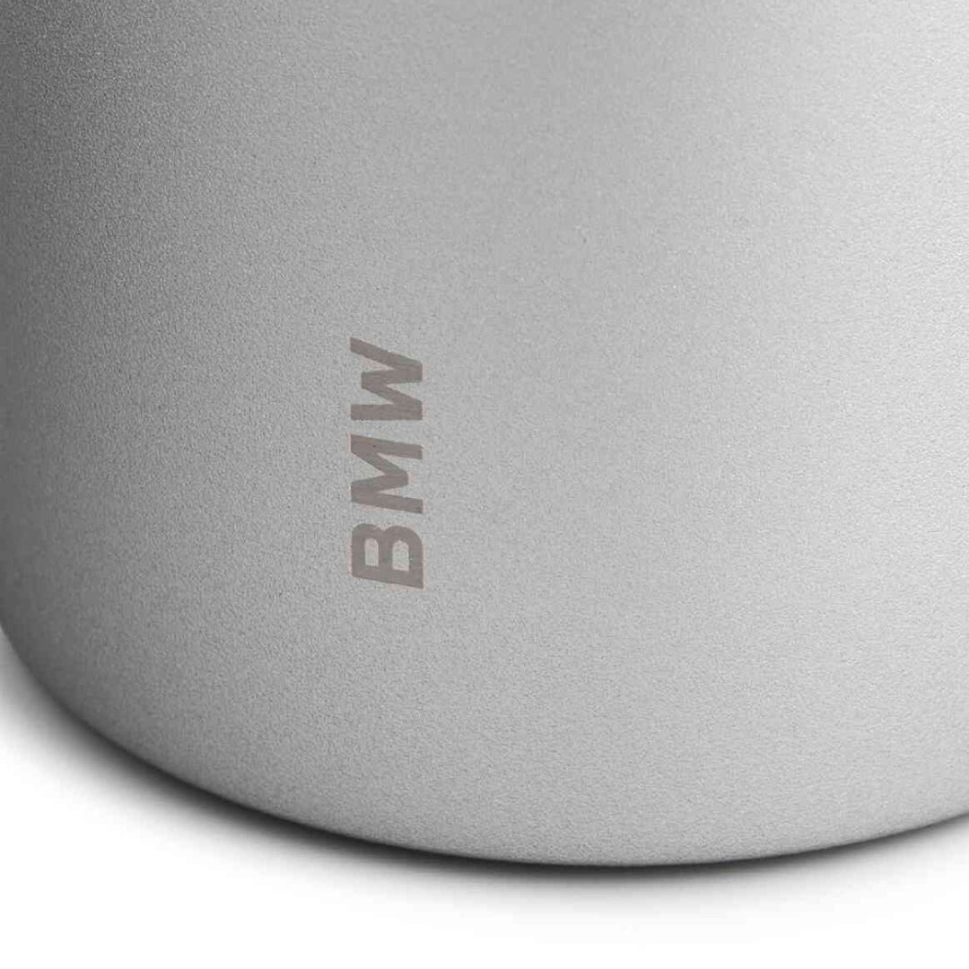 BMW Schriftzug auf Metal