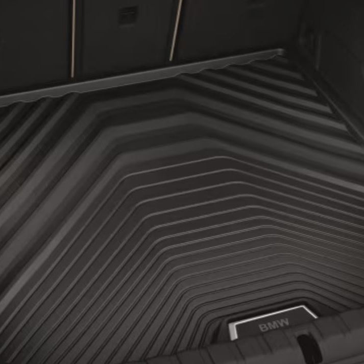BMW Gepaeckraumformmatte fuer i4 BEV, i3L