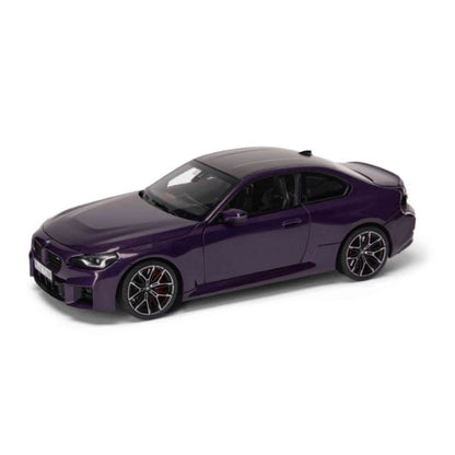 BMW M2 Miniatur in Sonderlackierung Twillight Purple