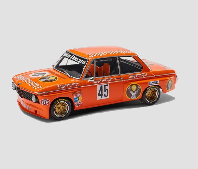 BMW 2002 Jaegermeister. Seitenansicht. Rennlackierung. 