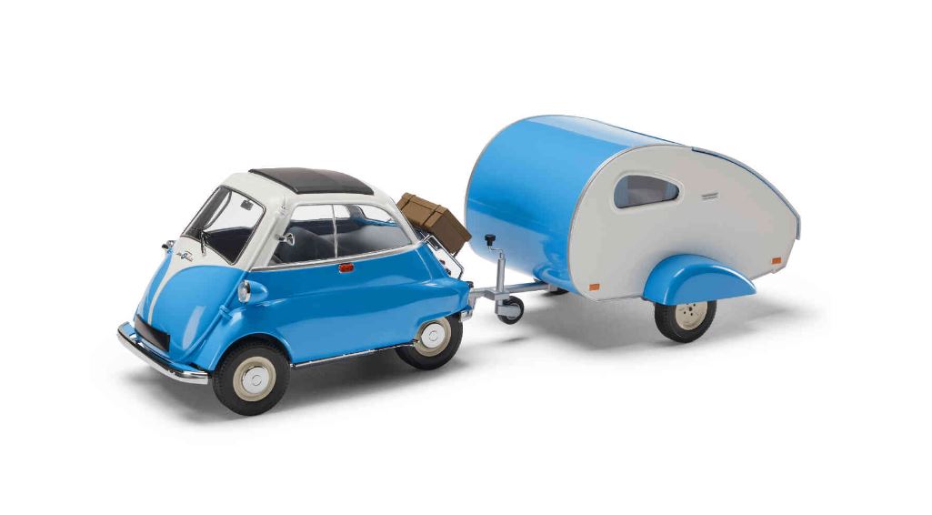 BMW Isetta in Blau und Weiß. Mit Anhaenger