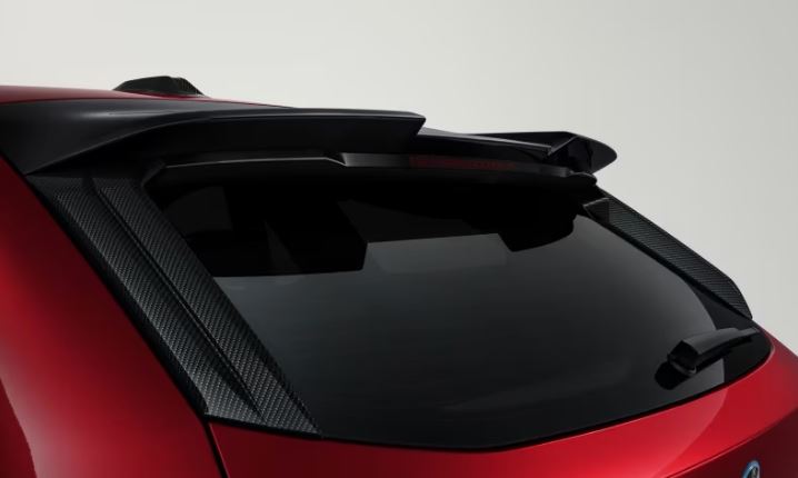 Dachkantenspoiler BMW G61 Touring in hochglanz schwarz