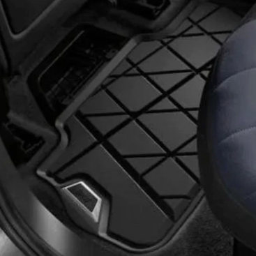 BMW Fußmatte allwetter hinten für den G70 im Fußraum