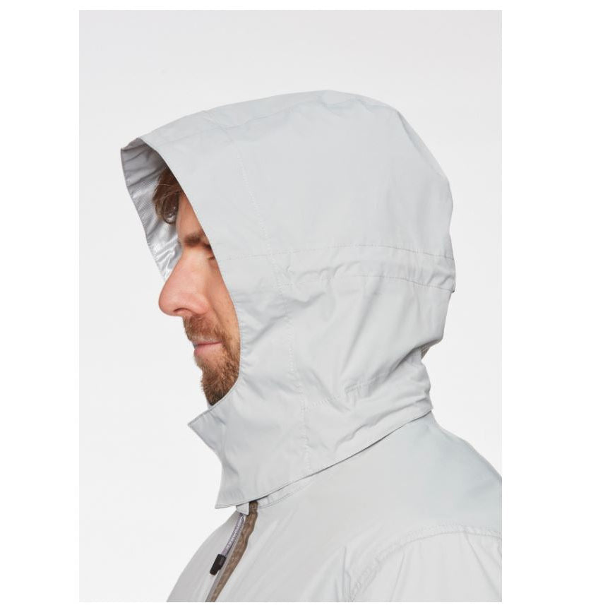 Jacke RainLock Kapuze aufgesetzt