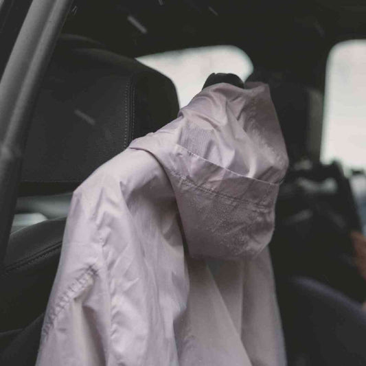 BMW Kleiderbügel mit Jacke