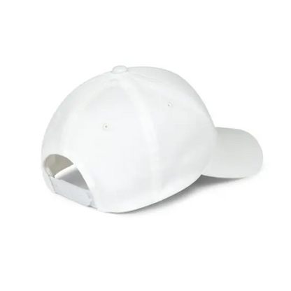 Weiße Cap von hinten